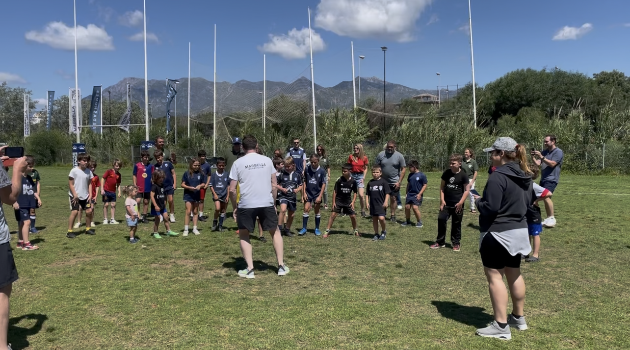 Haka colectivo con Andrew Mehrtens